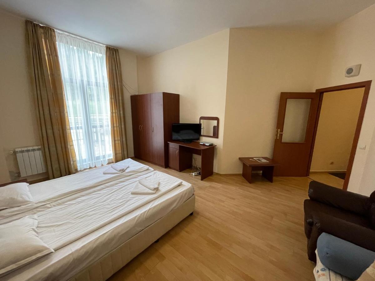 Persey Flora Apartments Borowec Zewnętrze zdjęcie