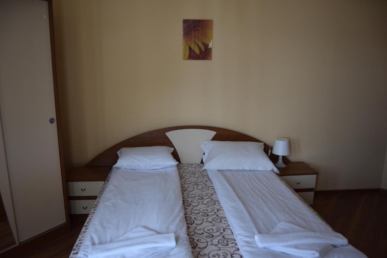 Persey Flora Apartments Borowec Zewnętrze zdjęcie