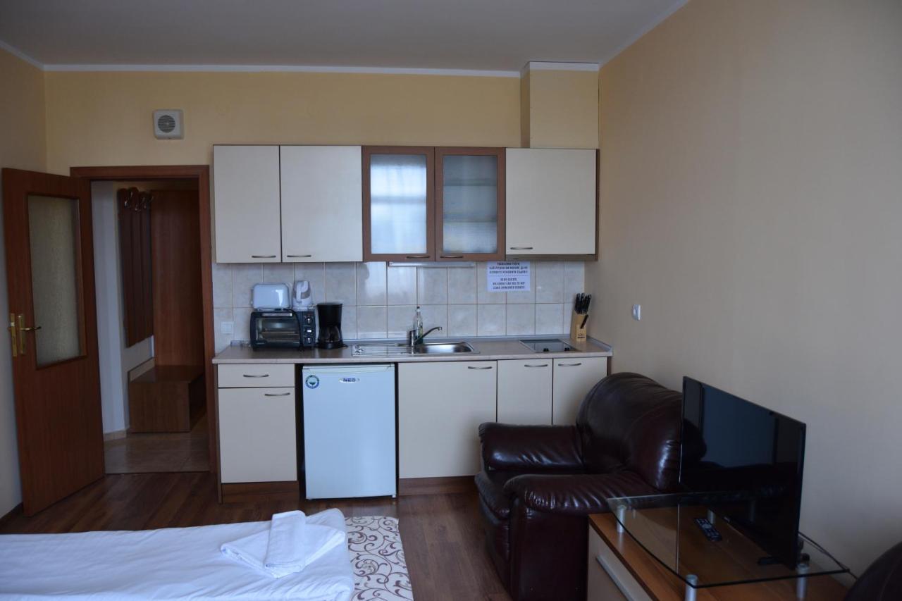Persey Flora Apartments Borowec Zewnętrze zdjęcie