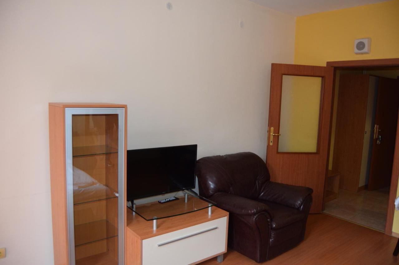 Persey Flora Apartments Borowec Zewnętrze zdjęcie