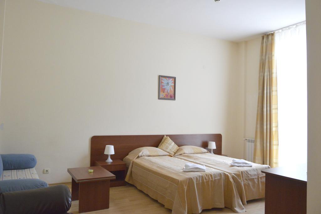 Persey Flora Apartments Borowec Zewnętrze zdjęcie