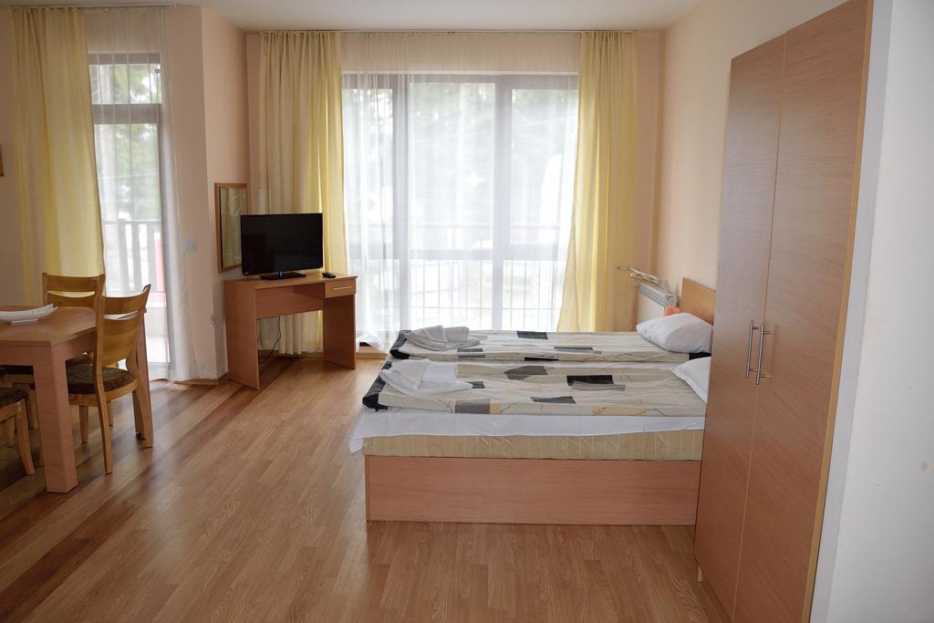 Persey Flora Apartments Borowec Pokój zdjęcie